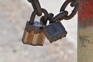 Deux cadenas